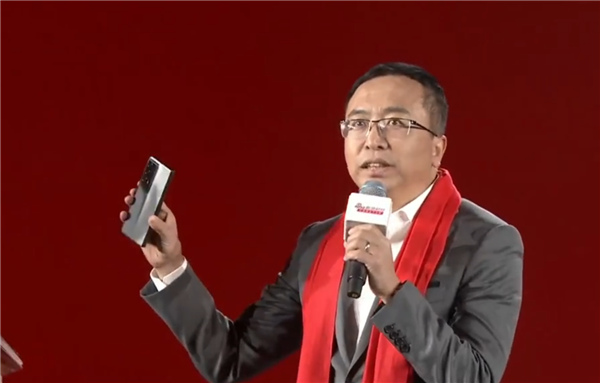 赵明：荣耀保时捷设计是今年最漂亮手机 没有之一！